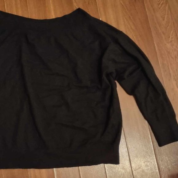 Off the shoulder black sweater - Picture 2 of 3